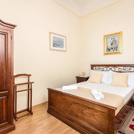 Appartement Regaly With Sea View And Free Parking