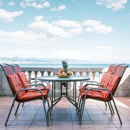 Appartement Regaly With Sea View And Free Parking *